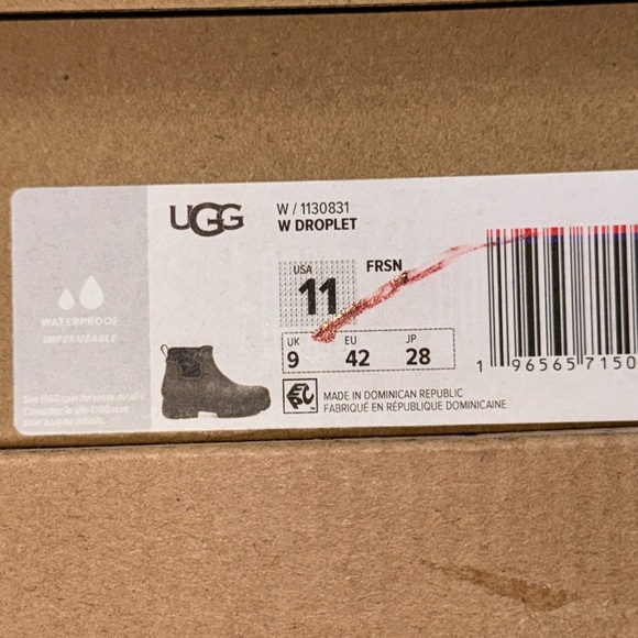 UGG DROPLET - Picture 5 of 5